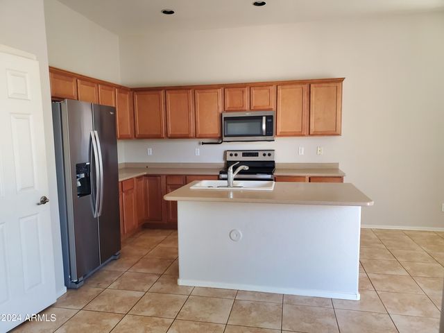 3225 W LEISURE Lane, Phoenix, AZ 85086