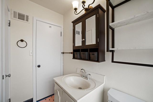 2538 S 75th STREET, West Allis, WI 53219