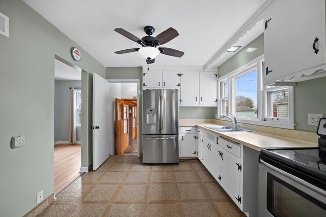 2538 S 75th STREET, West Allis, WI 53219