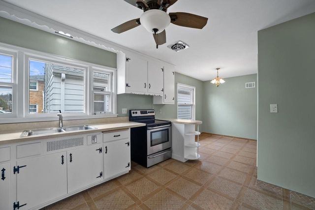 2538 S 75th STREET, West Allis, WI 53219