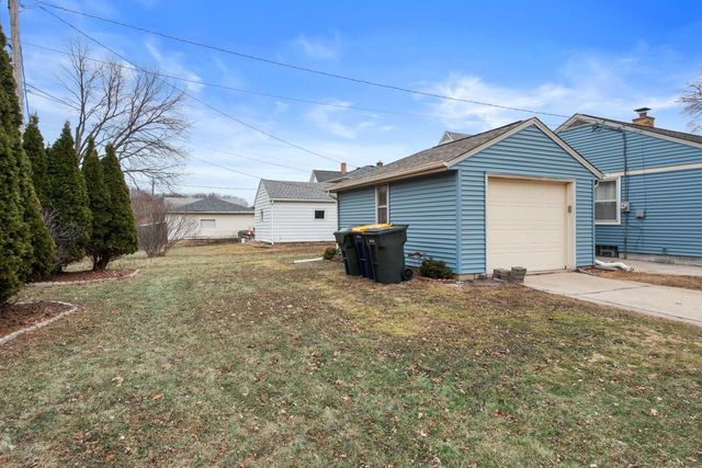 2538 S 75th STREET, West Allis, WI 53219