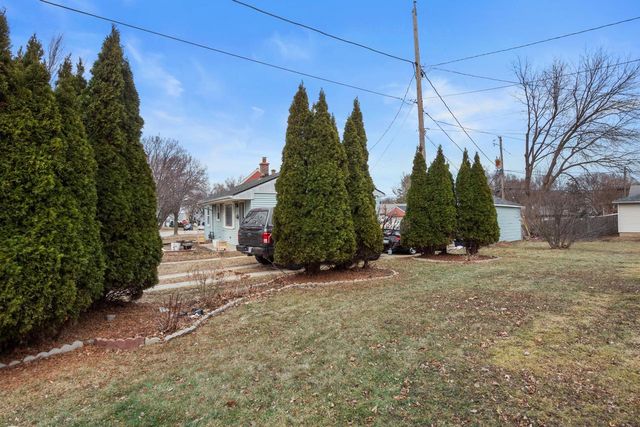 2538 S 75th STREET, West Allis, WI 53219