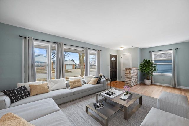 2538 S 75th STREET, West Allis, WI 53219