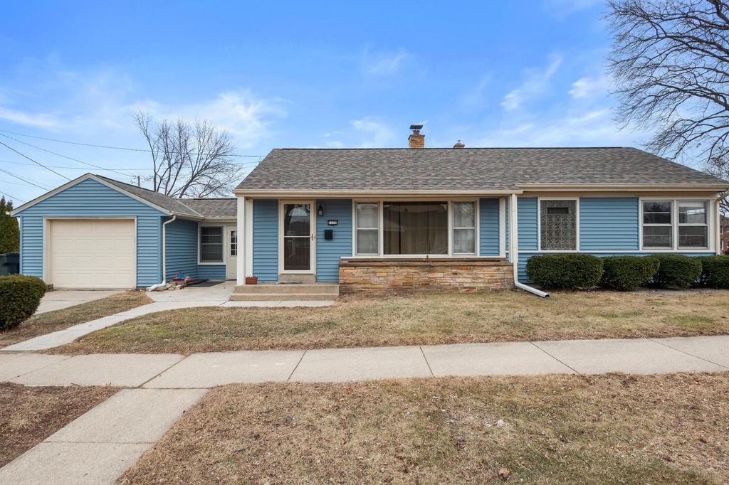 2538 S 75th STREET, West Allis, WI 53219