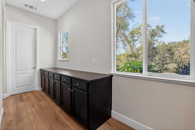 6324 Monument Springs Dr, Rocklin, CA 95677