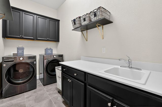 6324 Monument Springs Dr, Rocklin, CA 95677