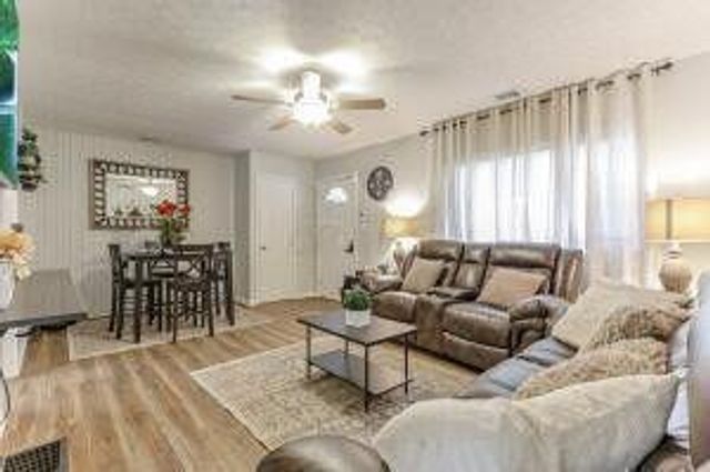 2781 Innis Road, C, Columbus, OH 43224