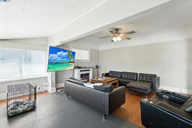 1829 Everett St, Alameda, CA 94501
