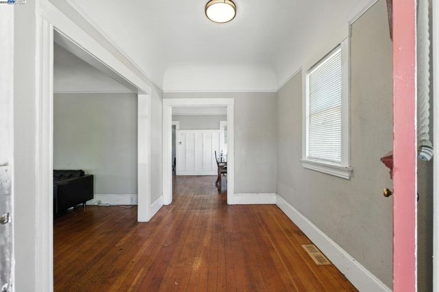 1829 Everett St, Alameda, CA 94501
