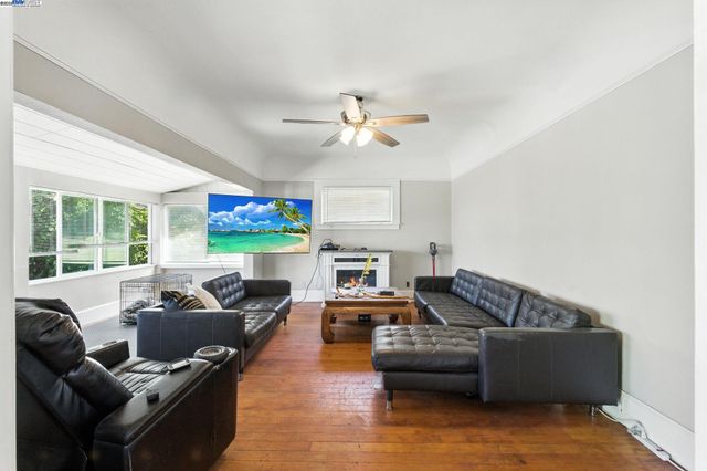 1829 Everett St, Alameda, CA 94501
