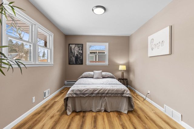 3900 W Kiley AVENUE, Milwaukee, WI 53209