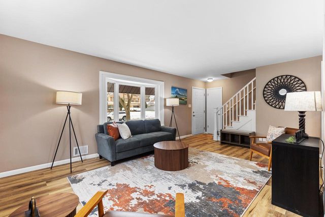 3900 W Kiley AVENUE, Milwaukee, WI 53209