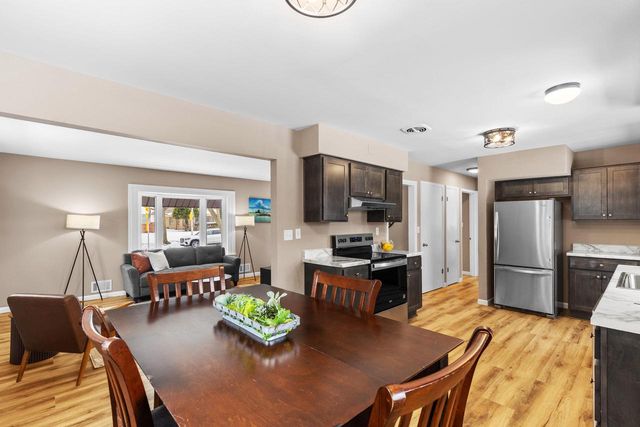 3900 W Kiley AVENUE, Milwaukee, WI 53209