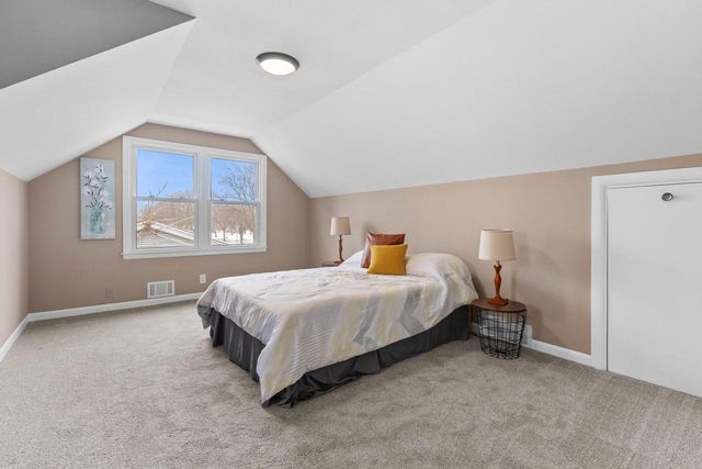 3900 W Kiley AVENUE, Milwaukee, WI 53209