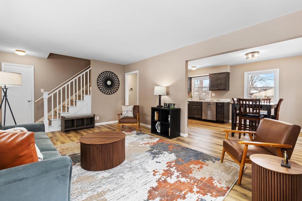 3900 W Kiley AVENUE, Milwaukee, WI 53209