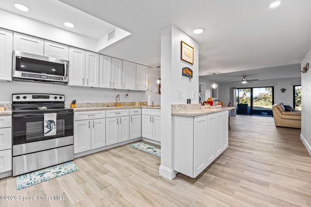 3060 N Atlantic Avenue 106, Cocoa Beach, FL 32931