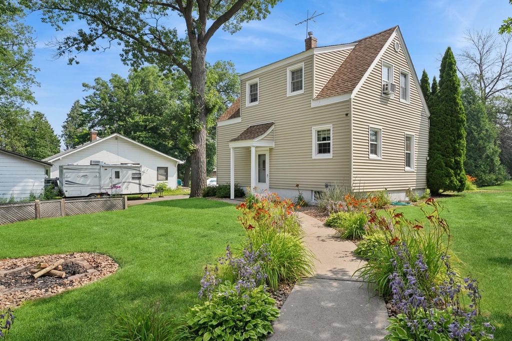 756 7th Street SE, Forest Lake, MN 55025