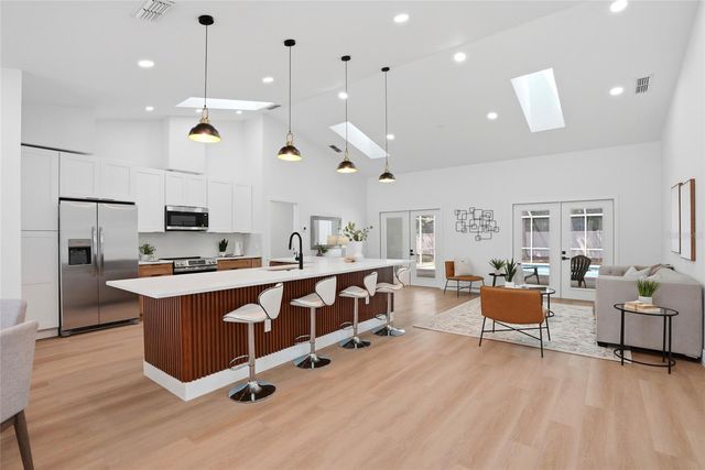 4816 79TH AVENUE PLAZA E, Sarasota, FL 34243