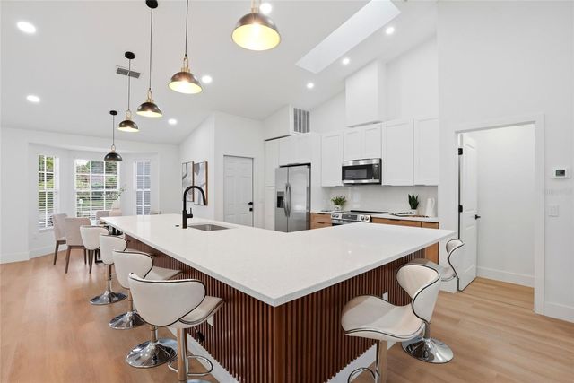 4816 79TH AVENUE PLAZA E, Sarasota, FL 34243