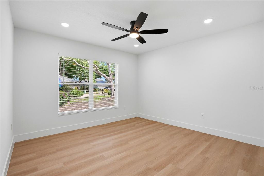 Image 29 of property listing at 4816 79TH AVENUE PLAZA E, Sarasota, FL 34243