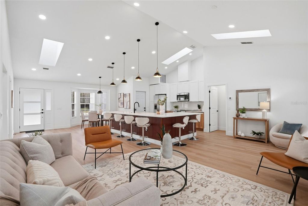 Image 6 of property listing at 4816 79TH AVENUE PLAZA E, Sarasota, FL 34243