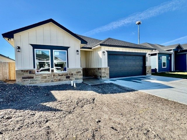 10337 Stone Creek Dr, Corpus Christi, TX 78410