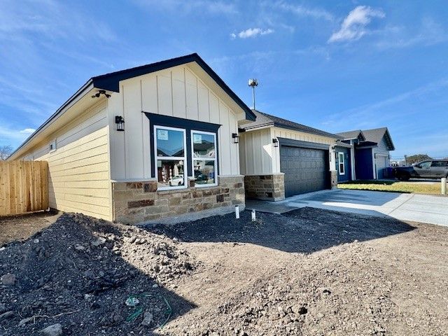 10337 Stone Creek Dr, Corpus Christi, TX 78410