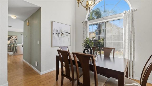 420 Falcon Ct, Tracy, CA 95376