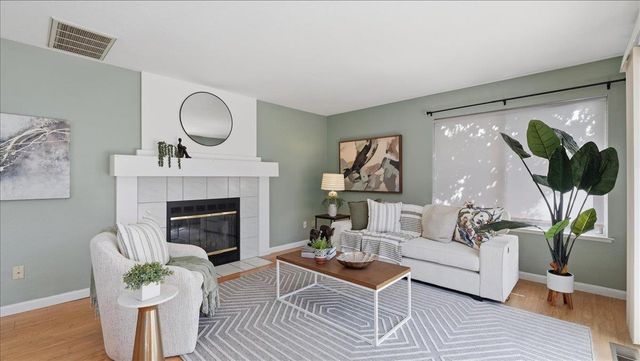 420 Falcon Ct, Tracy, CA 95376