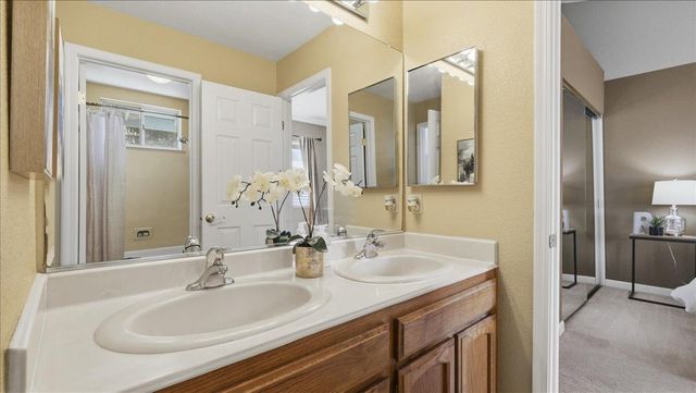 420 Falcon Ct, Tracy, CA 95376