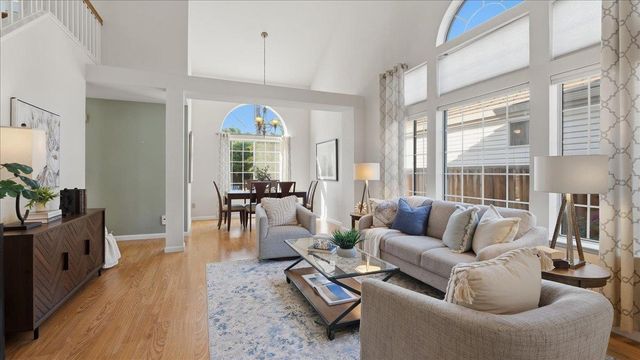 420 Falcon Ct, Tracy, CA 95376