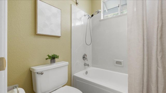 420 Falcon Ct, Tracy, CA 95376