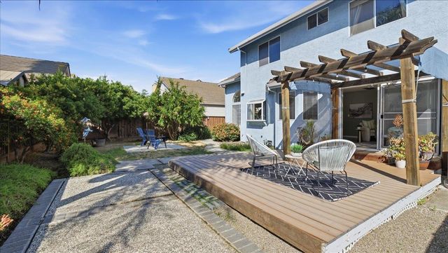 420 Falcon Ct, Tracy, CA 95376