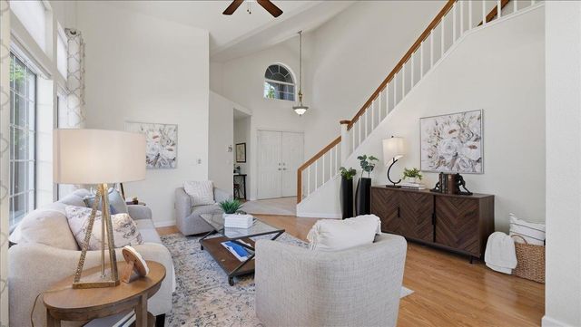420 Falcon Ct, Tracy, CA 95376