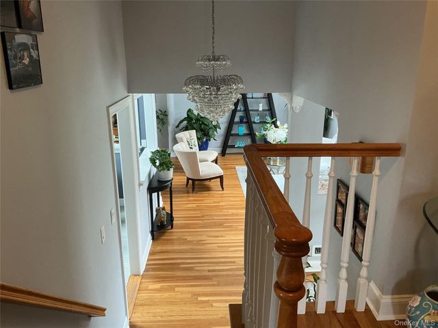 909 Berkshire Drive, Westbury, NY 11590