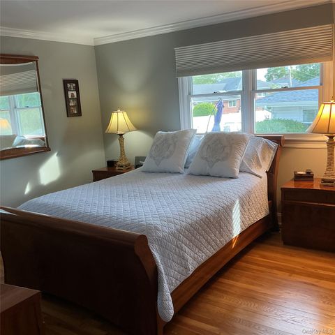 909 Berkshire Drive, Westbury, NY 11590