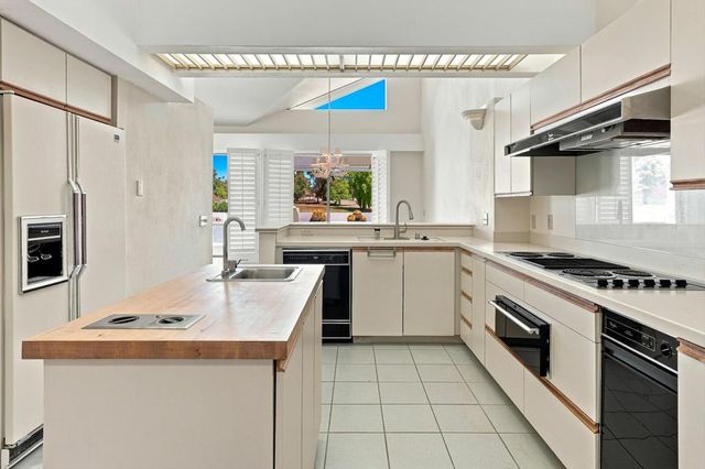 188 S Kavenish Drive, Rancho Mirage, CA 92270
