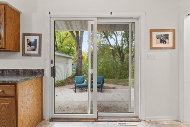 3313 Brookview Drive, West Des Moines, IA 50265