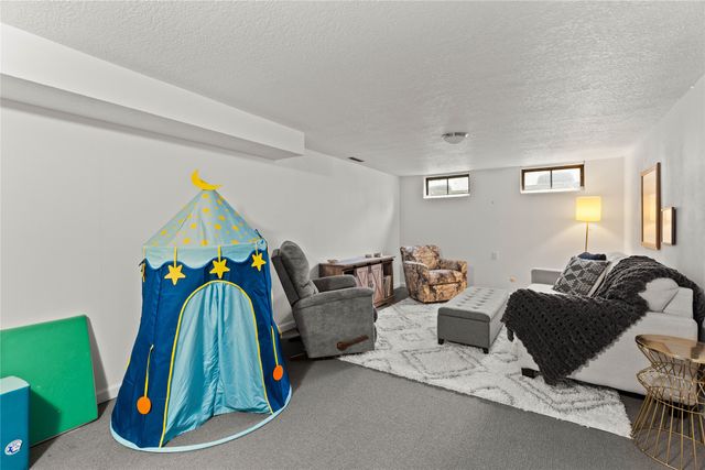 3313 Brookview Drive, West Des Moines, IA 50265