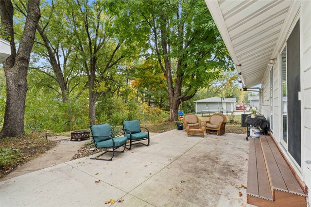 3313 Brookview Drive, West Des Moines, IA 50265