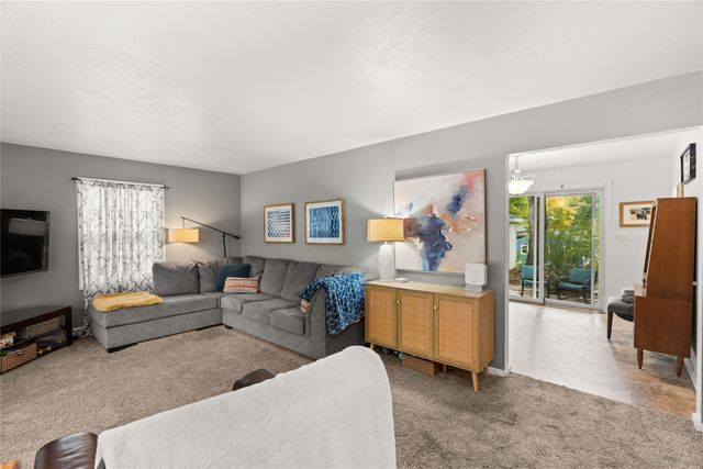 3313 Brookview Drive, West Des Moines, IA 50265