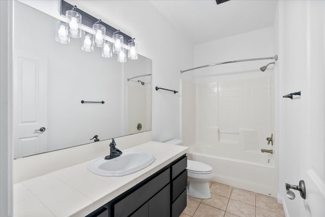 1401 7th Avenue, Gold Hill, OR 97525