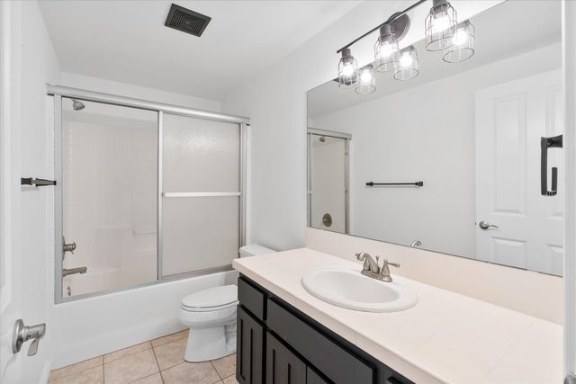 1401 7th Avenue, Gold Hill, OR 97525