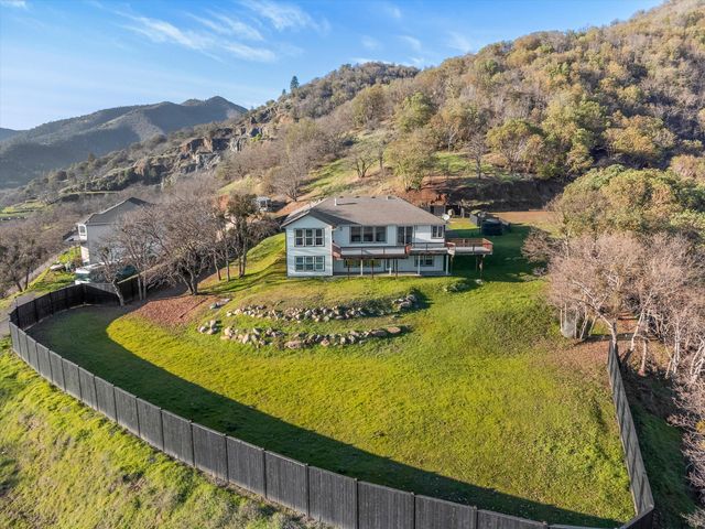 1401 7th Avenue, Gold Hill, OR 97525