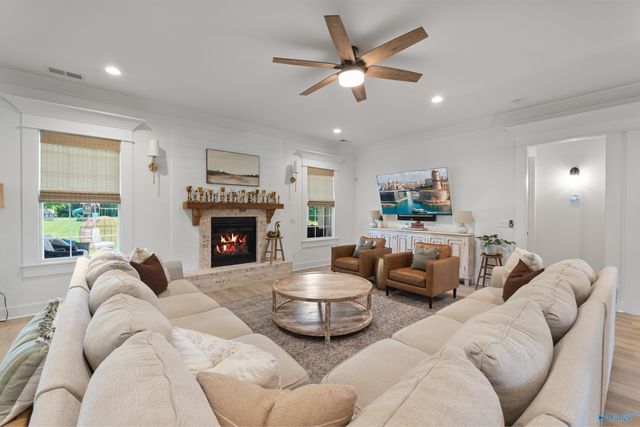 313 Merrydale Drive, Huntsville, AL 35811