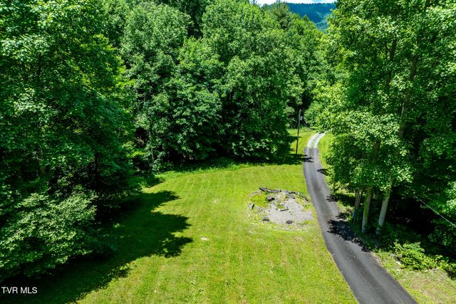 916 Willens Gap Road, Mountain City, TN 37683