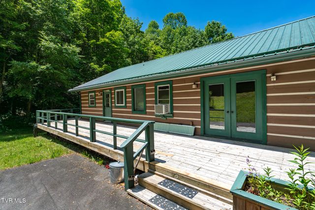 916 Willens Gap Road, Mountain City, TN 37683