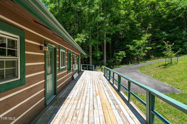 916 Willens Gap Road, Mountain City, TN 37683