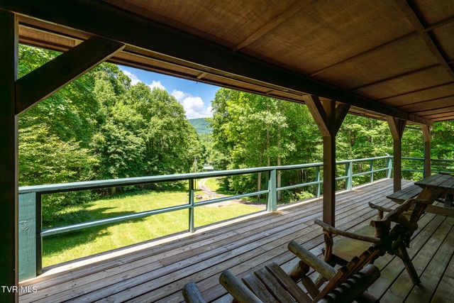916 Willens Gap Road, Mountain City, TN 37683