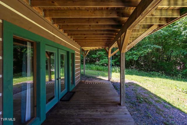 916 Willens Gap Road, Mountain City, TN 37683
